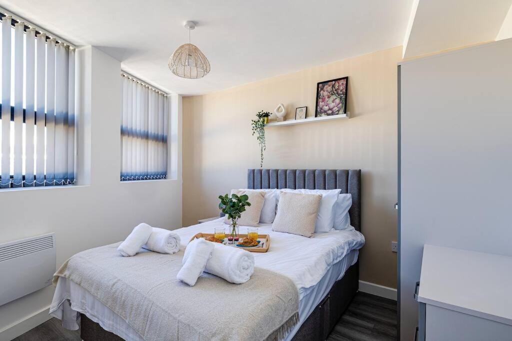 Entire 1 Bed Apt In The Centre Of Stockport Dış mekan fotoğraf